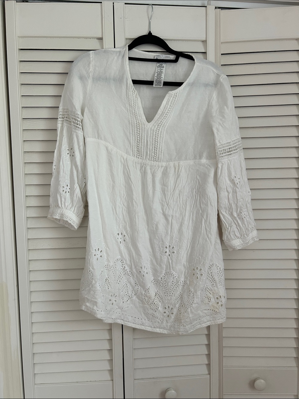 Tommy Bahama White Eyelet V-Neck Peasant Tunic
